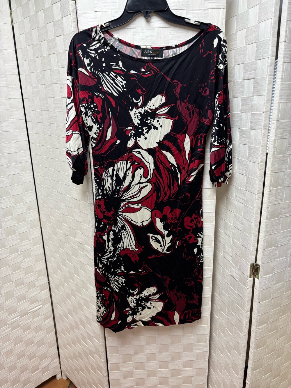 abs black red white floral dress size